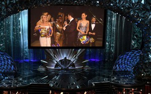 Dàn sao hạng A Hollywood bất ngờ "bỏ" Oscar, ập đến rạp chiếu phim đối diện