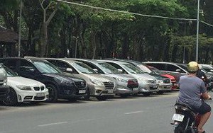 TP.HCM chấp thuận đề án tăng mức thu phí đỗ xe ô tô dưới lòng đường