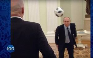 Xem Tổng thống Putin tung bóng điêu luyện cùng Chủ tịch FIFA