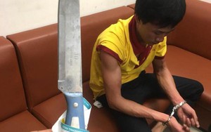 Tài xế taxi cầm dao nhọn tấn công nhân viên an ninh sân bay Vinh