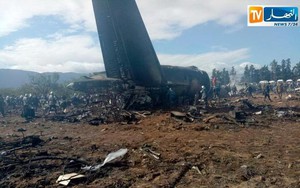 Nhân chứng vụ rơi máy bay gần 260 người chết ở Algeria: Nhiều người nhảy khỏi máy bay