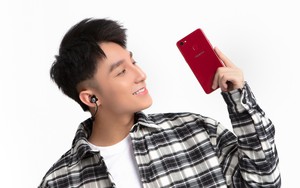 Chỉ trong buổi sáng đã có hơn 2000 người đặt mua F7 tại Thế Giới Di Động