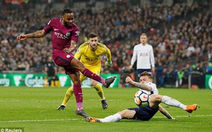 Gạt buồn Champions League, Man City "thổi bay" Tottenham, định ngày xưng vương