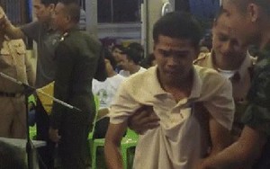 Chuyện buồn mùa "lô tô" nghĩa vụ quân sự Thái Lan: Chàng trai khóc ròng vì thương bà nội không ai chăm sóc