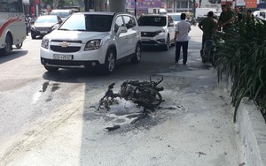 Thanh niên đốt xe máy cháy rụi vì bị CSGT lập biên bản phạt chạy ngược chiều
