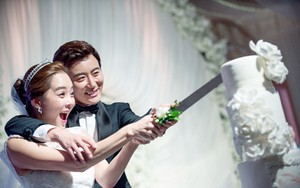 Điểm mặt sao nam Hoa ngữ có hôn nhân viên mãn bên bà xã từng "hai lần đò"