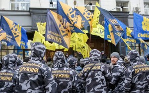 Lực lượng tự phát làm tăng thêm mối lo cho chính phủ Ukraine