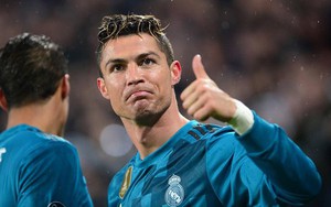 Cả thế giới đau đầu vì câu hỏi: "Bao giờ Cristiano Ronaldo mới già?"