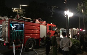 Hà Nội: Cháy lớn kèm theo tiếng nổ khiến nhiều người hoảng sợ