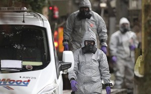 Nếu bị hạ độc bằng Novichok, cha con Skripal đã bị chôn từ lâu rồi