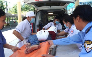 Lật xe trên đèo ở Khánh Hoà, 2 cán bộ hưu trí tử vong tại chỗ, 15 bị thương