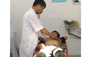 Nam sinh lớp 10 đâm bạn 2 nhát gục trong lớp