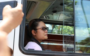 Vợ sắp cưới của "hiệp sĩ" Nguyễn Hoàng Nam khóc ngất bên linh cữu của chồng