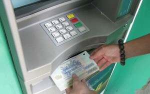 4 cách để khách hàng tiết kiệm trăm nghìn tiền phí giao dịch ATM