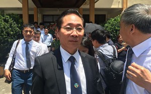 Vụ xử BS Hoàng Công Lương: Tòa thay đổi quyết định về BS Bùi Nghĩa Thịnh sau 1 đêm