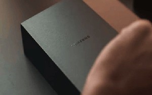 Samsung vừa dội một gáo nước lạnh vào Apple với video mới khoe Galaxy S9