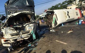 Ô tô khách và xe tải lao vào nhau ở Lâm Đồng, 11 người thương vong