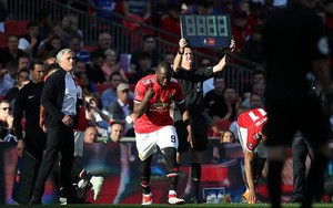 Tiết lộ: Man United thiệt hại lớn vì Lukaku, Fellaini "chơi xấu" Mourinho