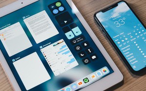 Dùng iPhone X và iPad cùng một lúc thật là khó chịu