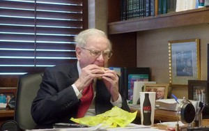 Là tỷ phú giàu thứ 3 thế giới nhưng bữa sáng của Warren Buffett chỉ có giá bằng một bát phở