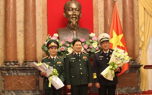 Chủ tịch nước trao quyết định thăng quân hàm Thượng tướng và Phó Đô đốc cho sỹ quan cấp cao QĐND Việt Nam