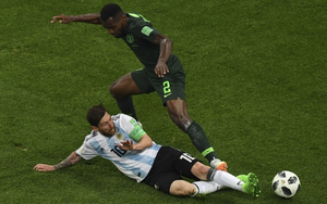 Không phải bàn thắng, đây mới là hình ảnh "điên rồ" nhất của Messi trước Nigeria
