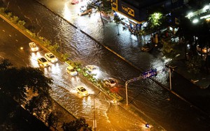 'Rốn' ngập TP.HCM vẫn lênh láng nước dù có siêu máy bơm: Phát hiện nhiều dị vật khủng dưới cống