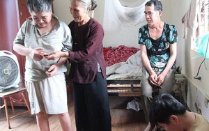 Cuộc sống của người mẹ 79 tuổi nuôi 6 đứa con tâm thần ở Phú Thọ giờ ra sao?