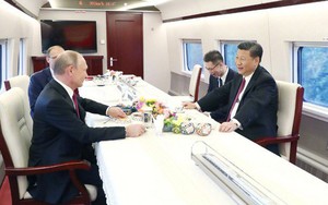Vừa đến Bắc Kinh, TT Putin đã trở thành lãnh đạo thế giới đầu tiên nhận vinh dự tối cao của TQ