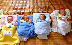 Sản phụ Nghệ An sinh 4: 'Tôi phải ngủ ngồi, cắt ngắn tóc, ăn đứng để tiết kiệm thời gian'