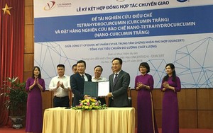 Công nghệ mới khắc chế ‘nhược điểm ngàn năm’ của củ nghệ để làm lành, đẹp da