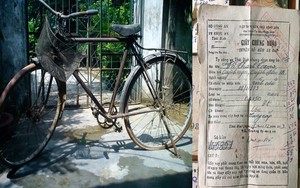 Chiếc xe đạp cổ độc nhất còn giấy chính chủ khiến dân mạng xôn xao bàn tán