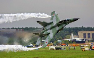 "Quân tử phòng thân": Láng giềng ở Nam TQ mua vũ khí mới - MiG-29, Yak-130 Nga được chọn