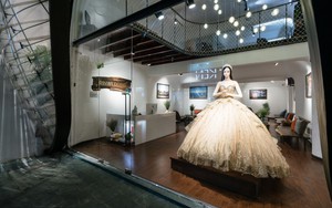 Cửa hàng váy cưới Việt được giới thiệu trên báo Tây