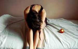 Kiểm tra hành chính, phát hiện thanh niên quan hệ với bé gái 14 tuổi