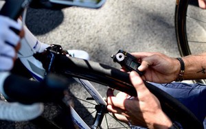 Tại sao lốp xe đạp ở Tour de France ngày càng to bản, áp suất ngày càng thấp?