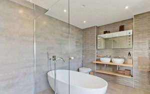 Thiết bị phòng tắm: 4 thứ nên đầu tư và 3 thứ nên bỏ qua để tiết kiệm chi phí