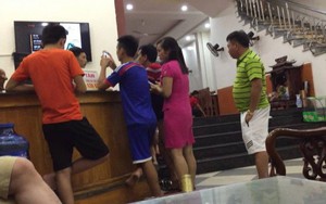 Cả gia đình 14 người bị đuổi khỏi khách sạn trong đêm ở Sầm Sơn vì... tự ý đi ăn ở ngoài?