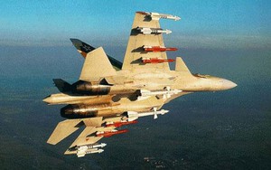 Tiêm kích Su-37 lần đầu xuất hiện đã khiến Phương Tây sửng sốt, sốc và lo sợ?