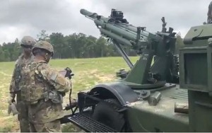 Video: Quân đội Mỹ thử nghiệm lựu pháo 105 mm gắn trên xe quân sự Humvee