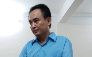 Hi hữu phiên tòa không xử được vì bị cáo đòi về... ăn cơm