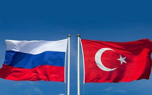 Liên minh với Nga giúp Thổ Nhĩ Kỳ thoát khỏi khủng hoảng?