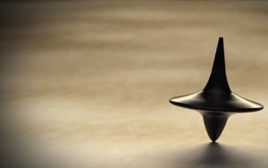 Inception đã ra mắt được 8 năm nhưng tới hôm nay, ta mới biết kết thúc của phim là thực hay mơ