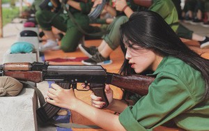 Hội hot girl quân sự: Thêm một nữ sinh nữa được hỏi xin "info" nhờ góc nghiêng thần thánh!