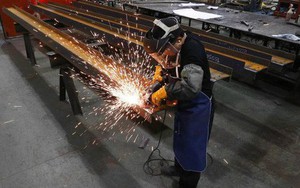 Từ Âu đến Á, các nước trên khắp thế giới đang phải trả giá để kinh tế Mỹ "bùng nổ như 1 phép màu"?