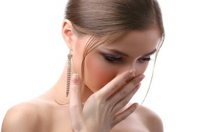 Làm gì để giảm mùi hôi cơ thể?
