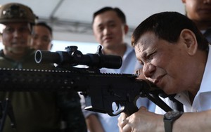 Tổng thống Duterte từ chối lời mời bán F-16 và trực thăng từ Mỹ