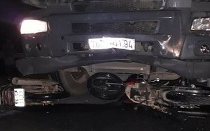 Đang giúp đỡ nạn nhân tai nạn, 6 người bị xe tải tông thương vong
