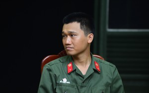Mr Cần Trô rời Sao nhập ngũ, nghẹn ngào nói: Ngày mới vào tôi cũng "ngon trai" lắm