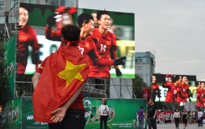 Ngưng lưu thông trên phố đi bộ Nguyễn Huệ để phát sóng trận U23 Việt Nam vs U23 Hàn Quốc